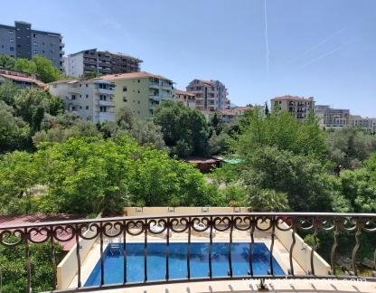 Apartmani Premier, Apartamento Estudio Doble, alojamiento privado en Bečići, Montenegro - Double bed apartment (4)